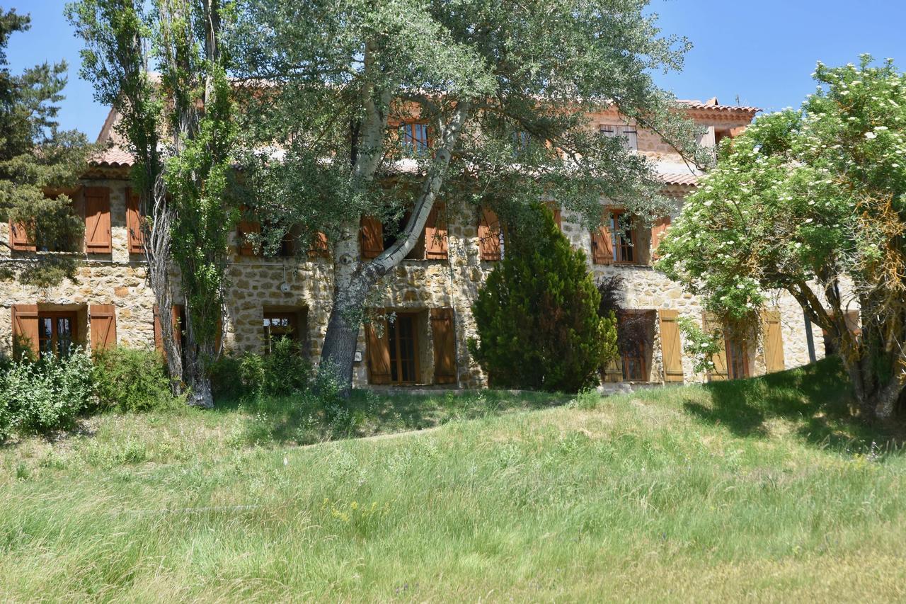 Готель La Bastide Du Logis Du Pin La Martre Екстер'єр фото